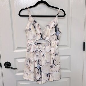 L’ATISTE by Amy White Floral Romper - Size S
